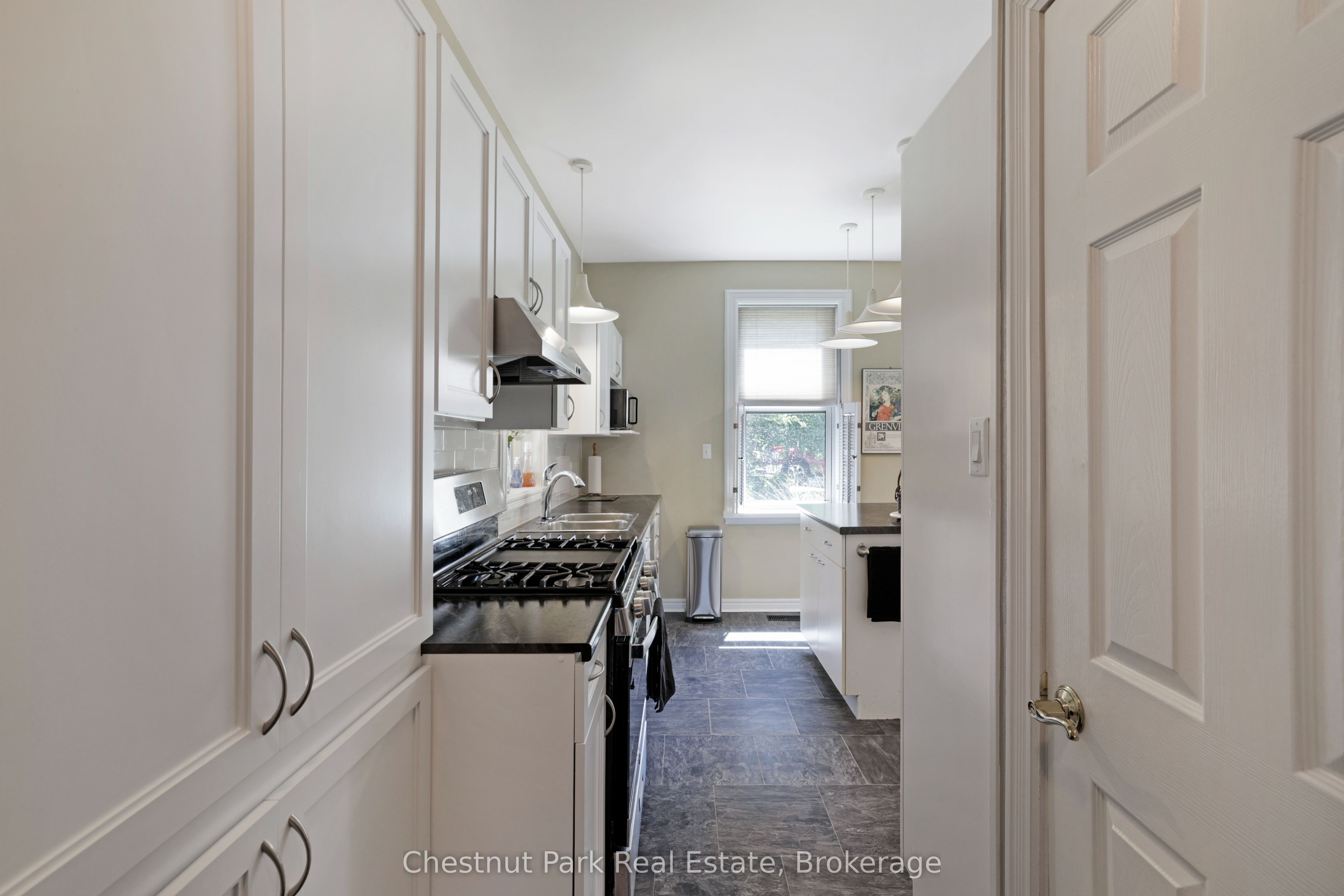 755 4th Avenue E Property Photo 17