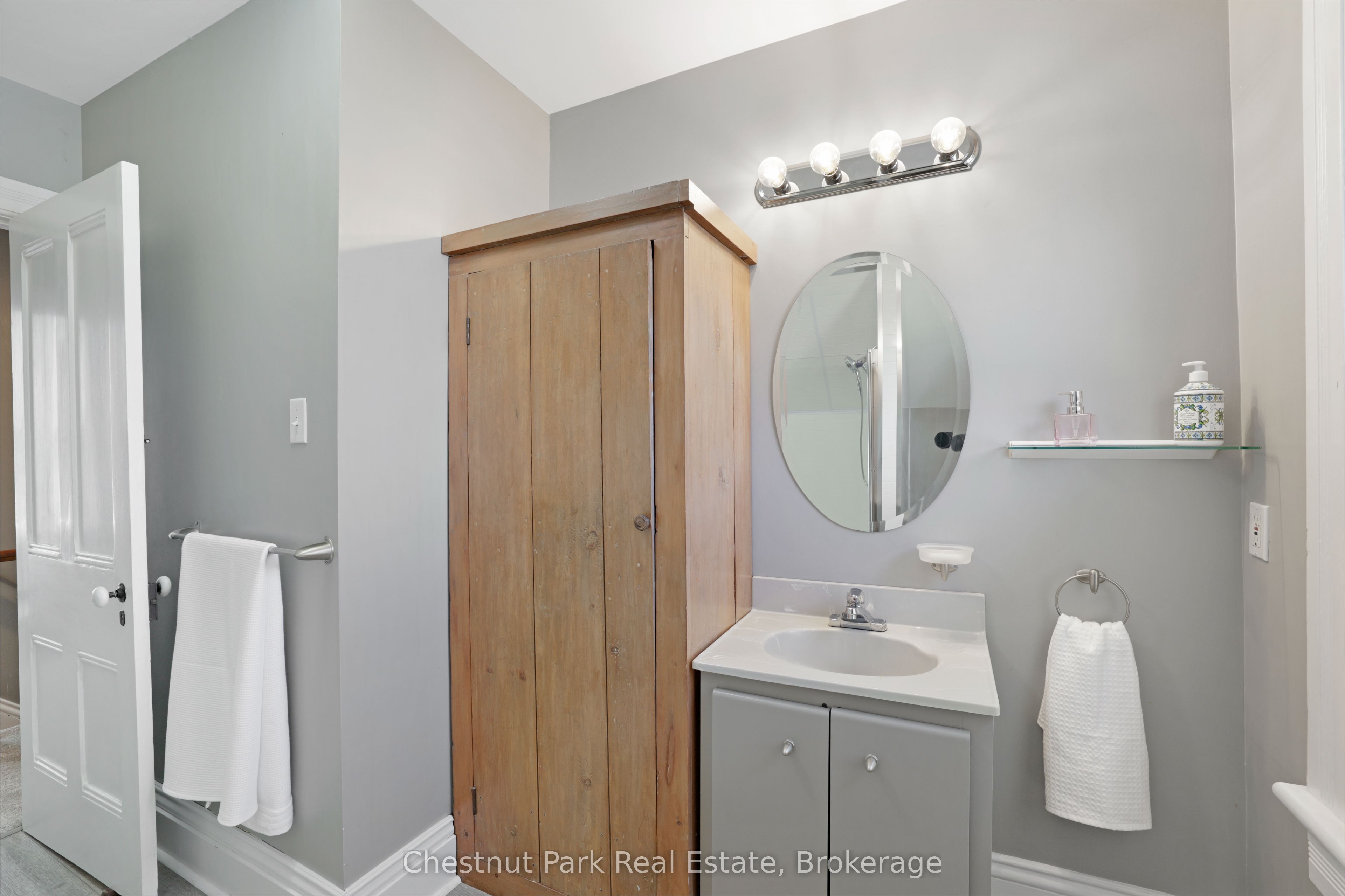 755 4th Avenue E Property Photo 34