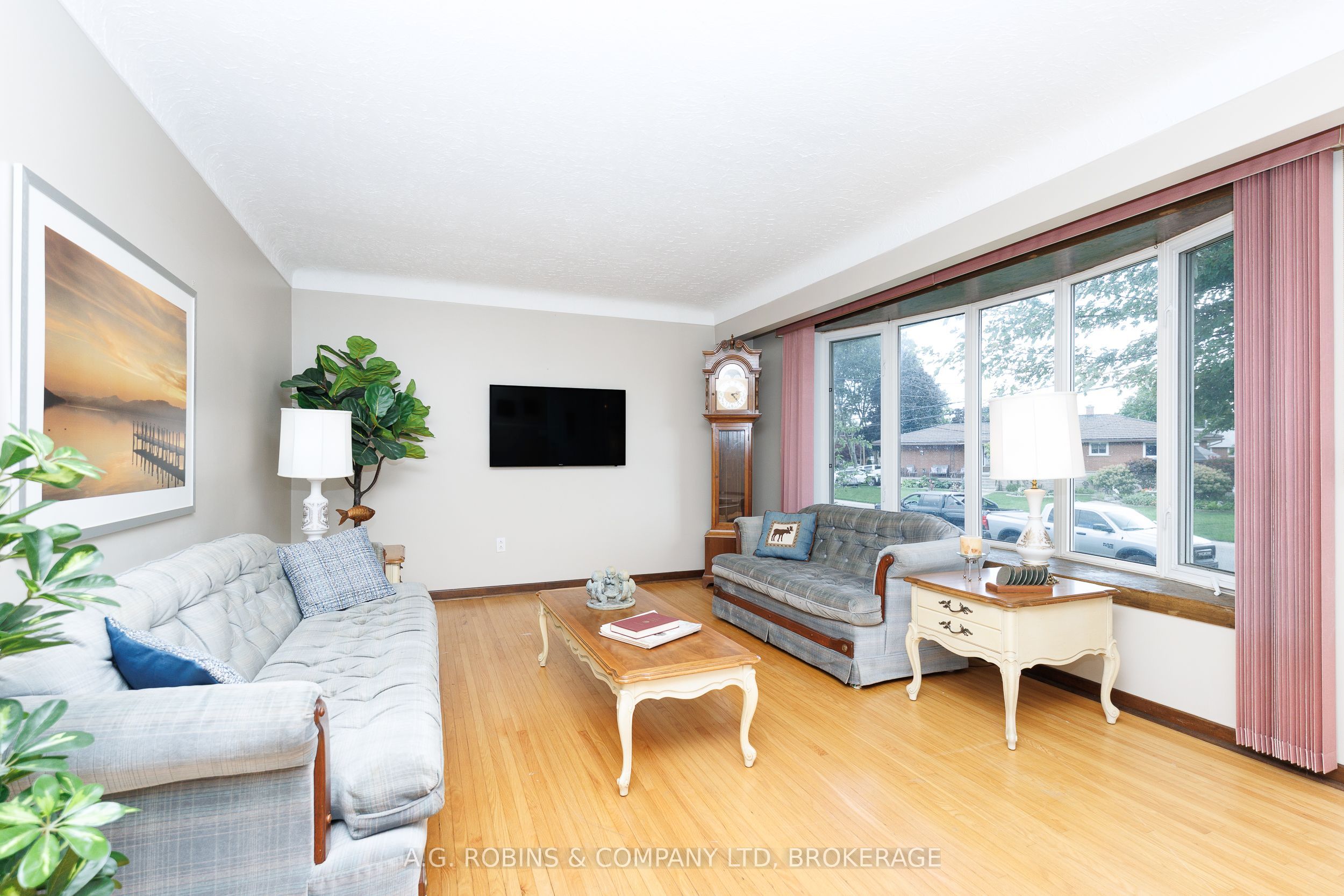 12 Berkley Avenue Property Photo 4