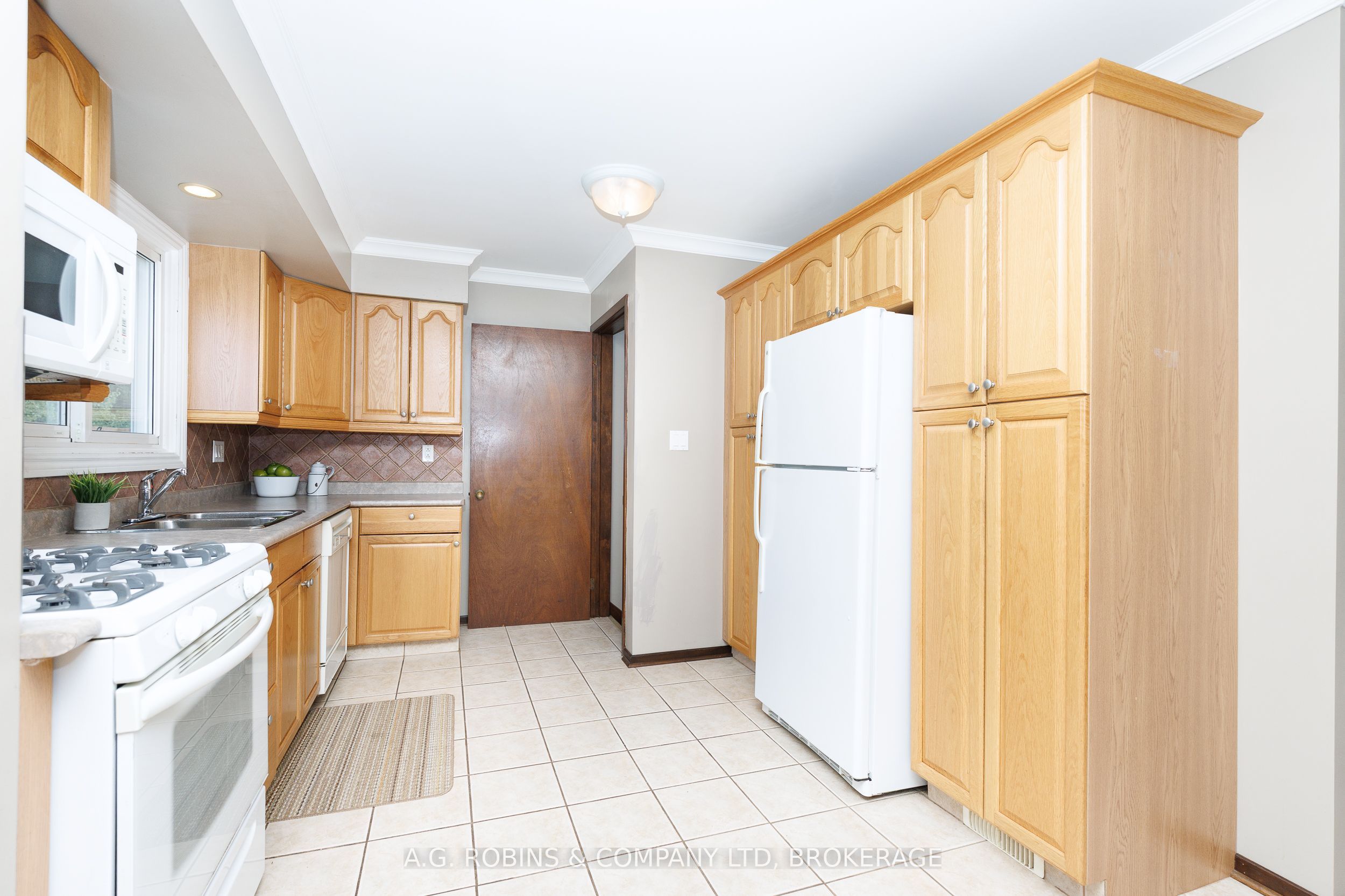 12 Berkley Avenue Property Photo 9
