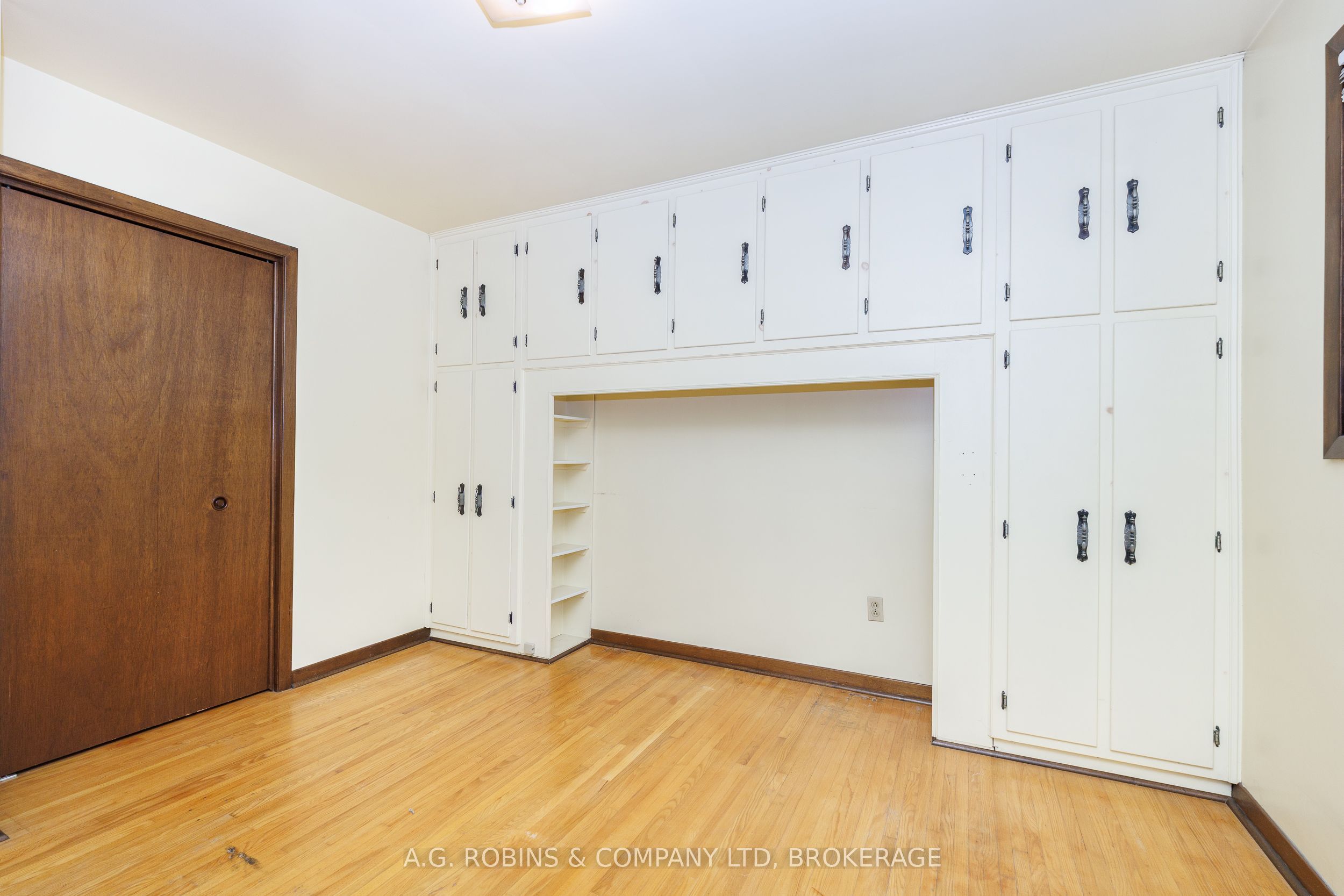 12 Berkley Avenue Property Photo 11