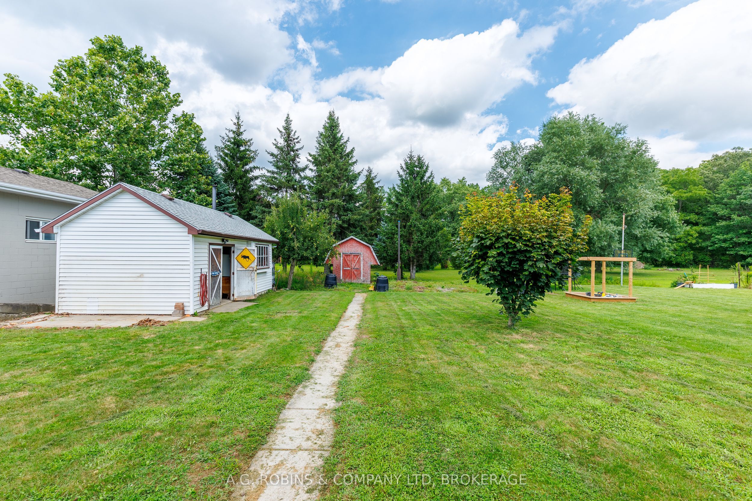 12 Berkley Avenue Property Photo 25