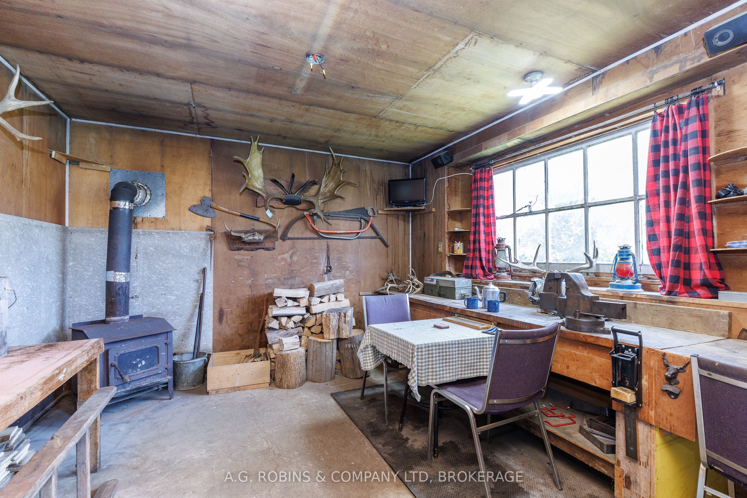 12 Berkley Avenue Property Photo 27
