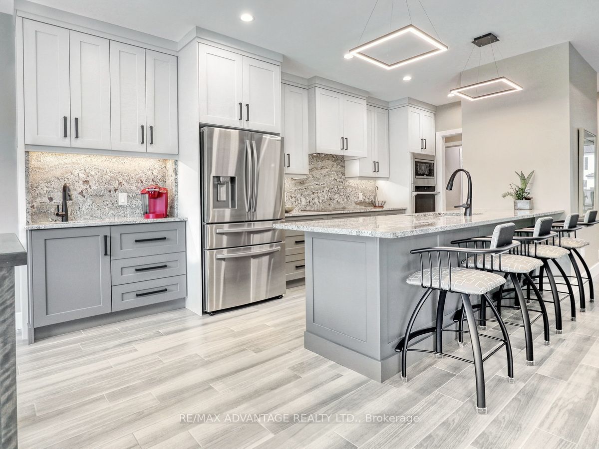 240 Edgewater Boulevard Property Photo 16