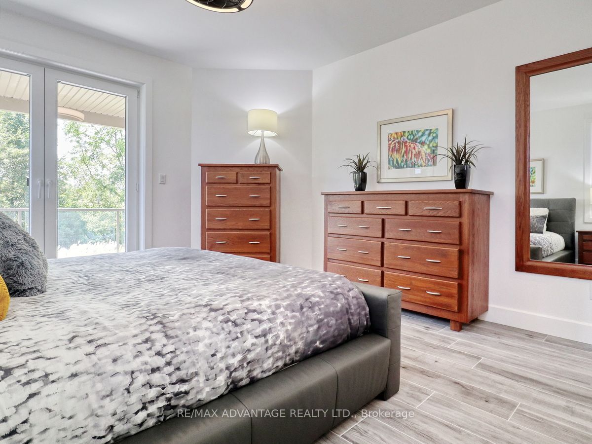 240 Edgewater Boulevard Property Photo 23