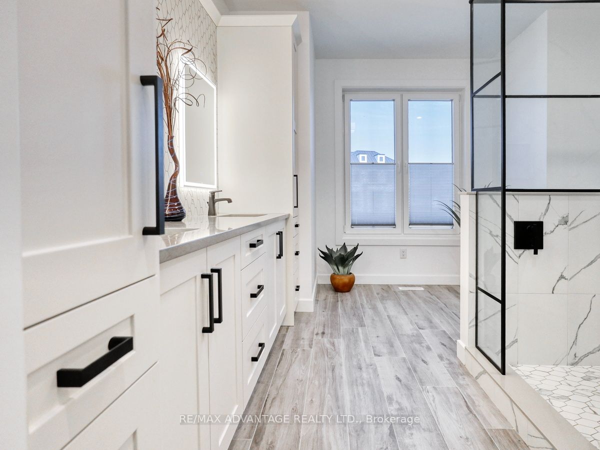 240 Edgewater Boulevard Property Photo 25