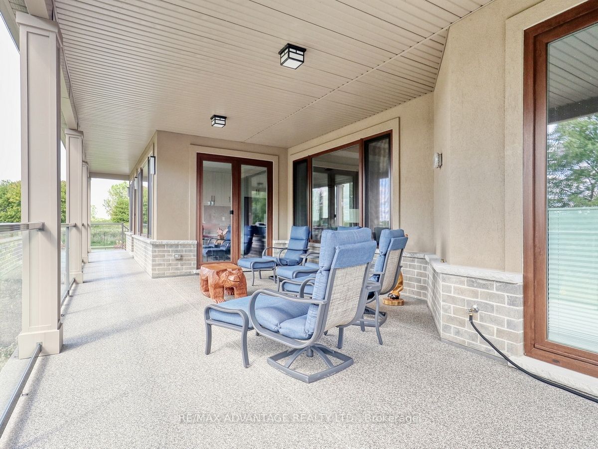 240 Edgewater Boulevard Property Photo 40