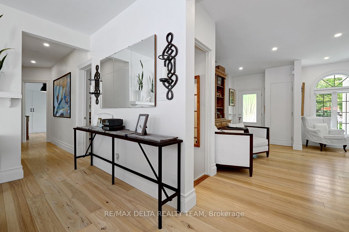 4230 Boundary Road N Property Photo 7