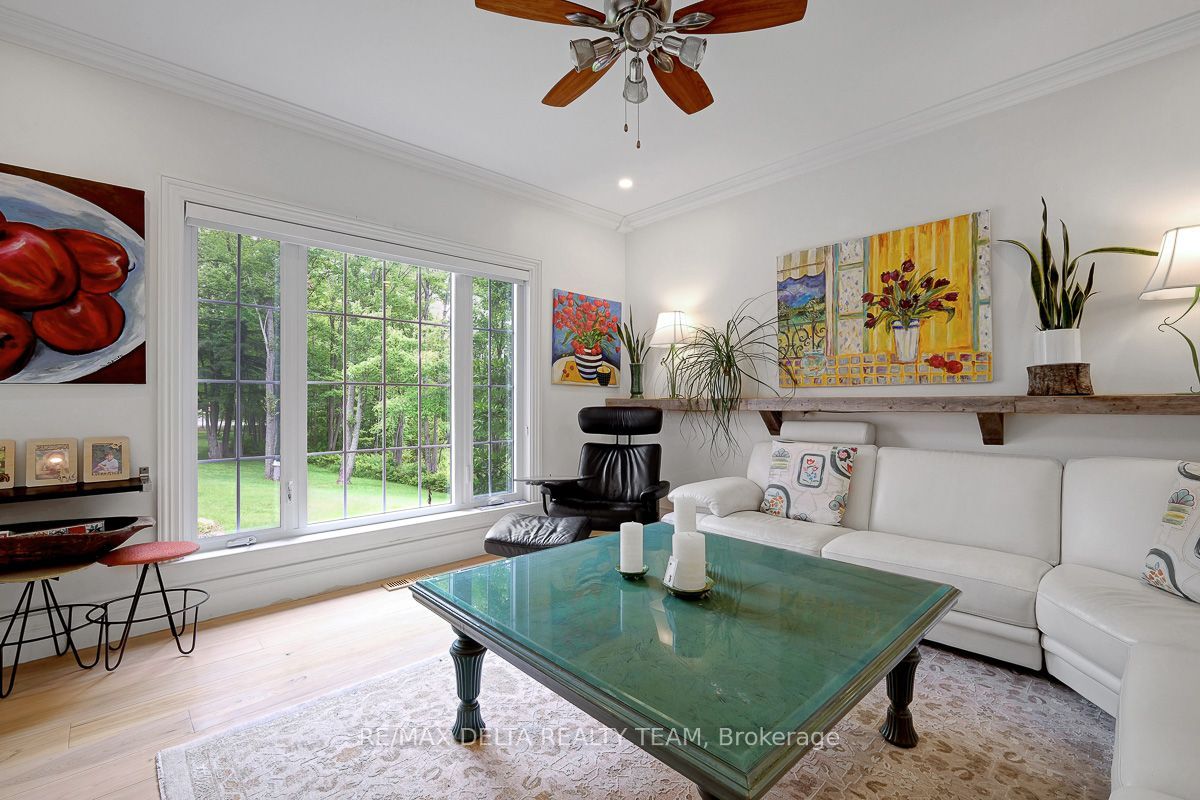 4230 Boundary Road N Property Photo 8
