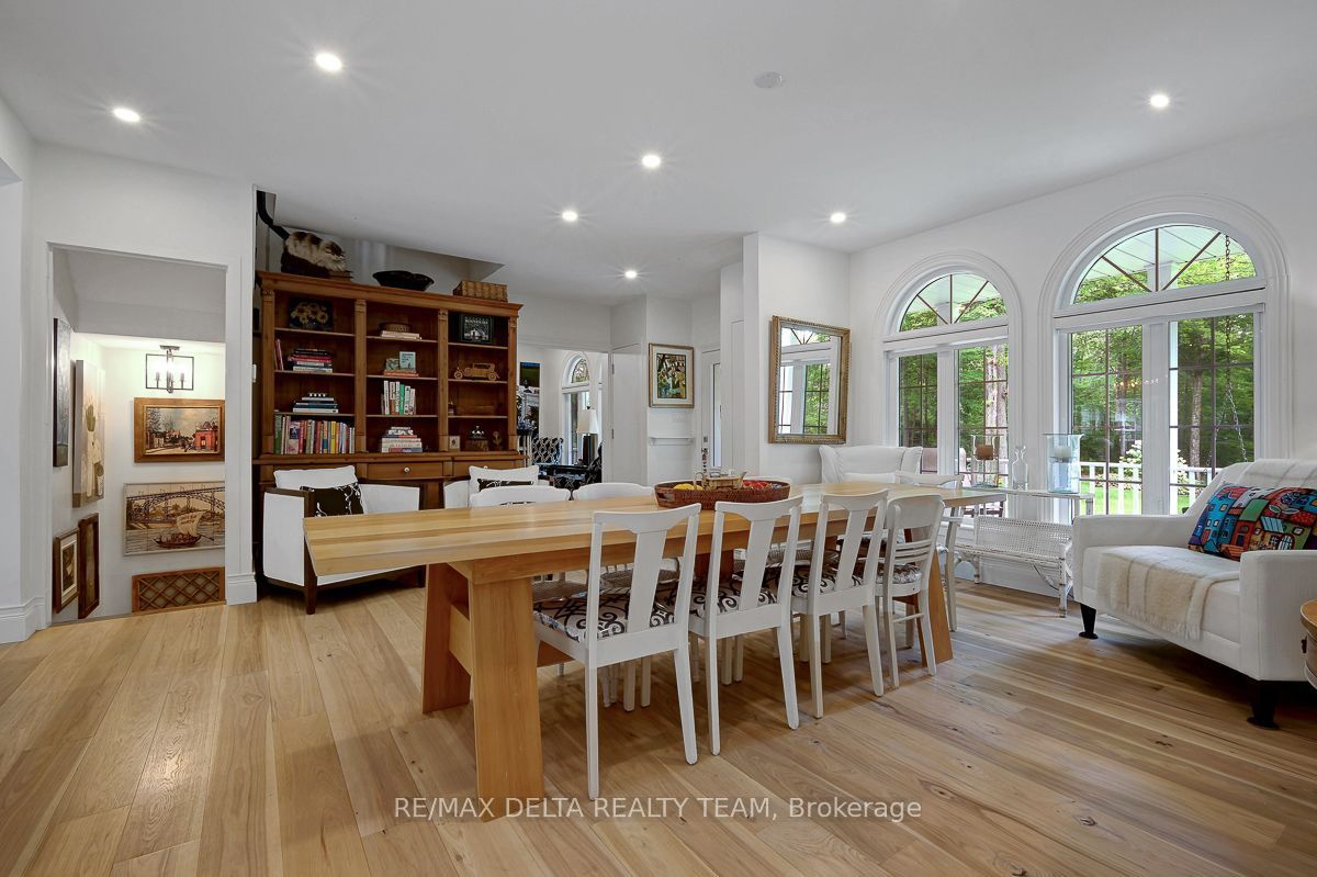 4230 Boundary Road N Property Photo 10