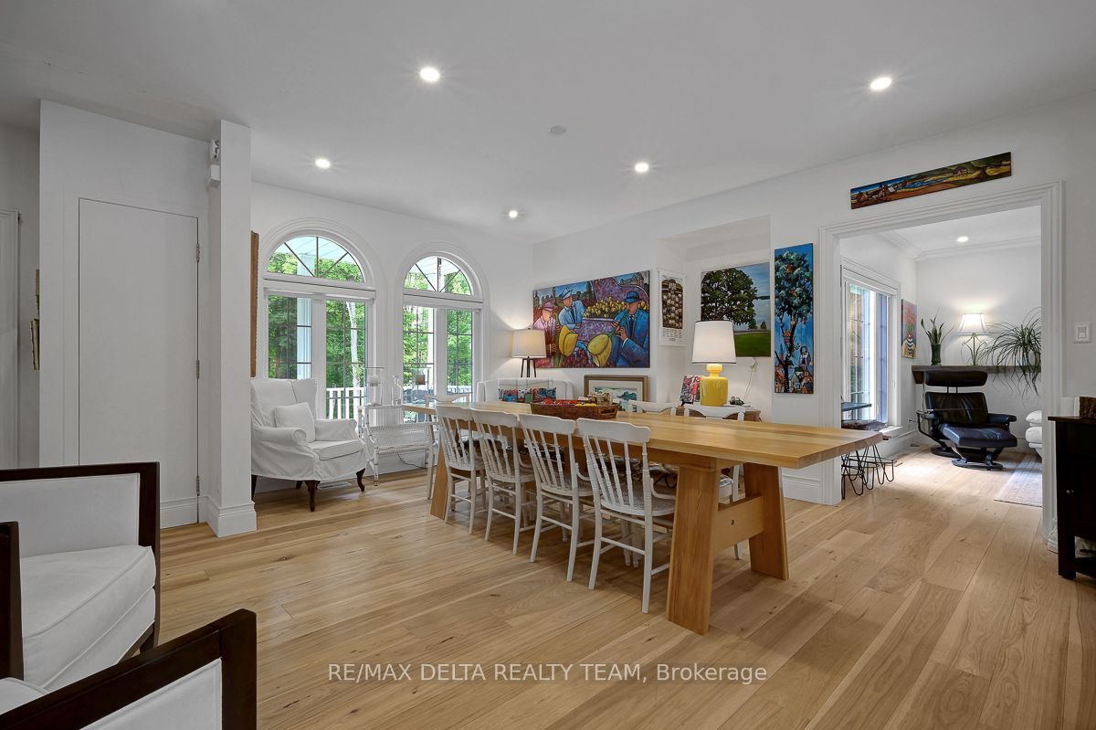 4230 Boundary Road N Property Photo 11