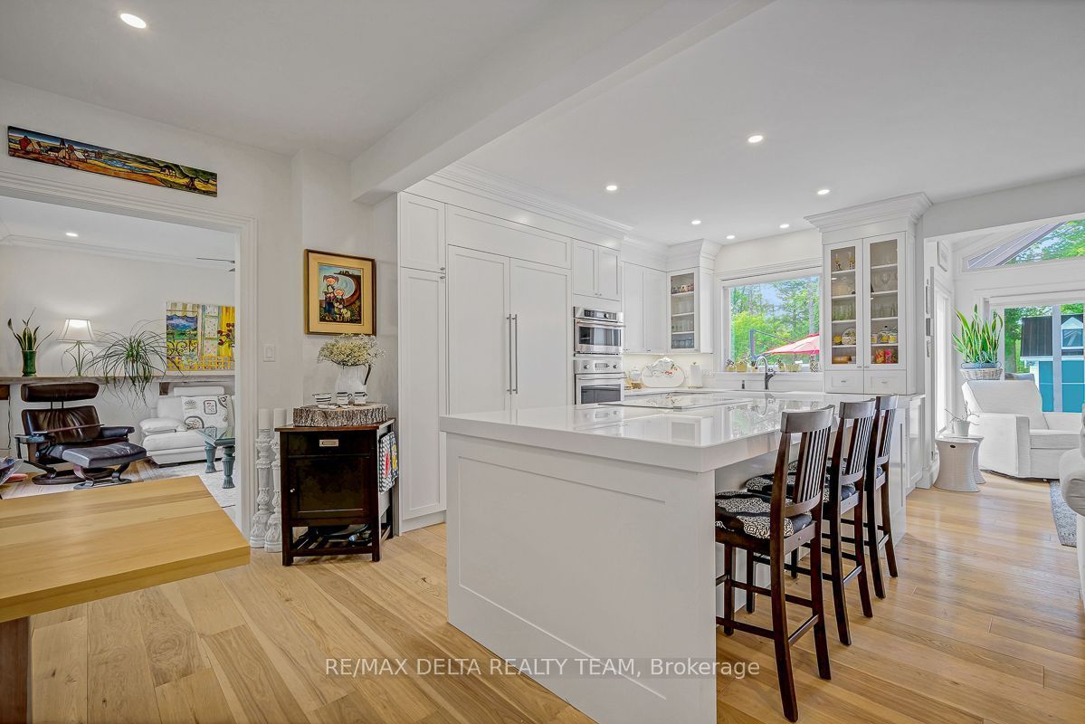 4230 Boundary Road N Property Photo 12