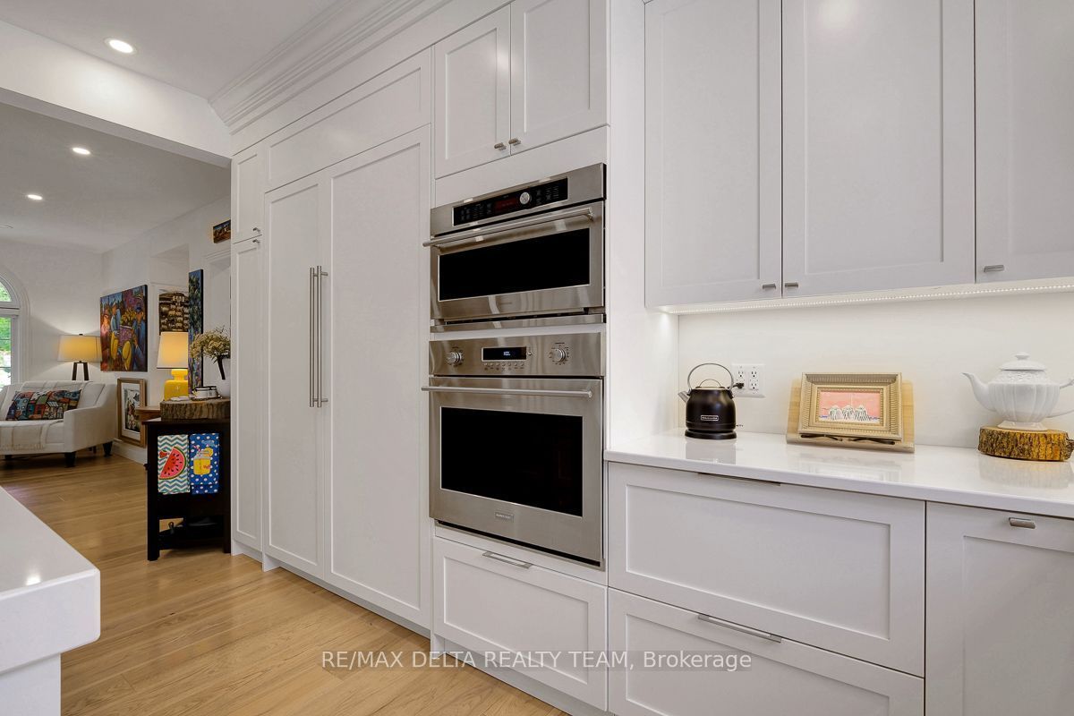 4230 Boundary Road N Property Photo 15