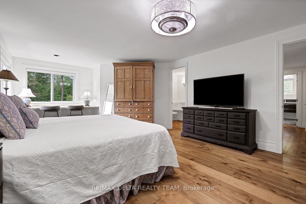 4230 Boundary Road N Property Photo 30