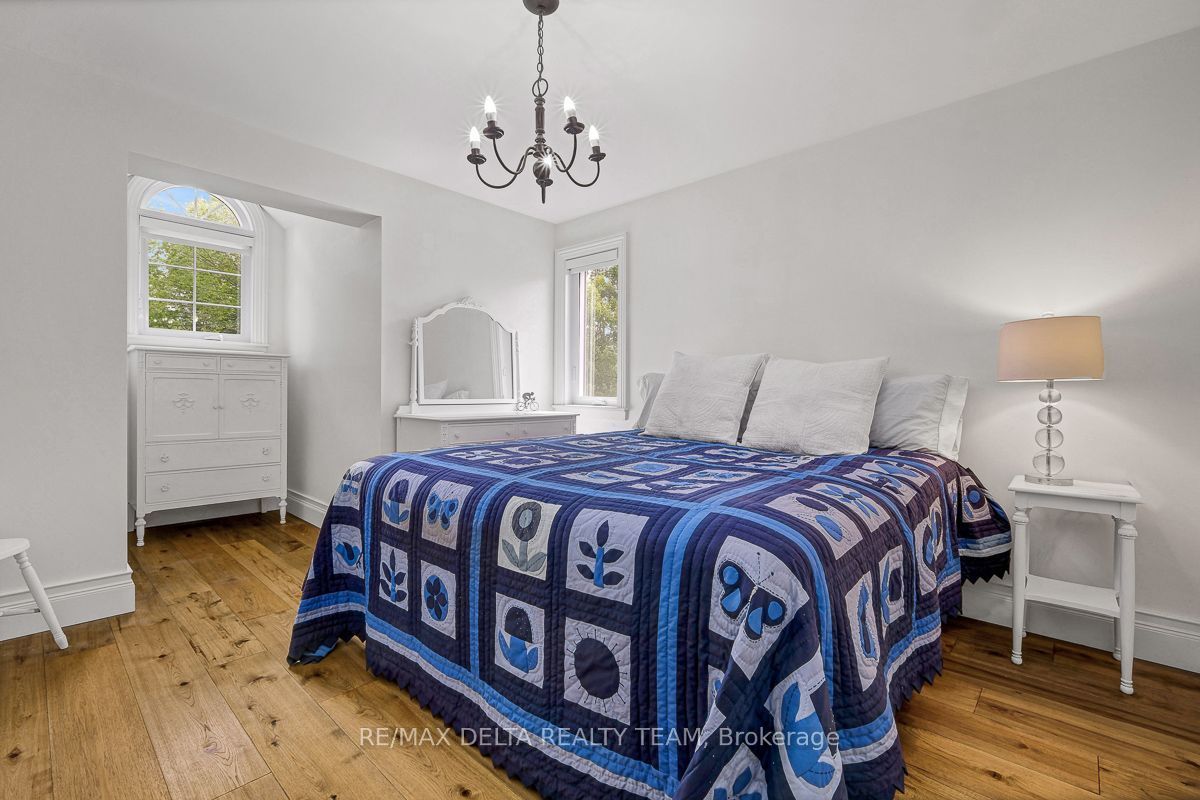 4230 Boundary Road N Property Photo 33