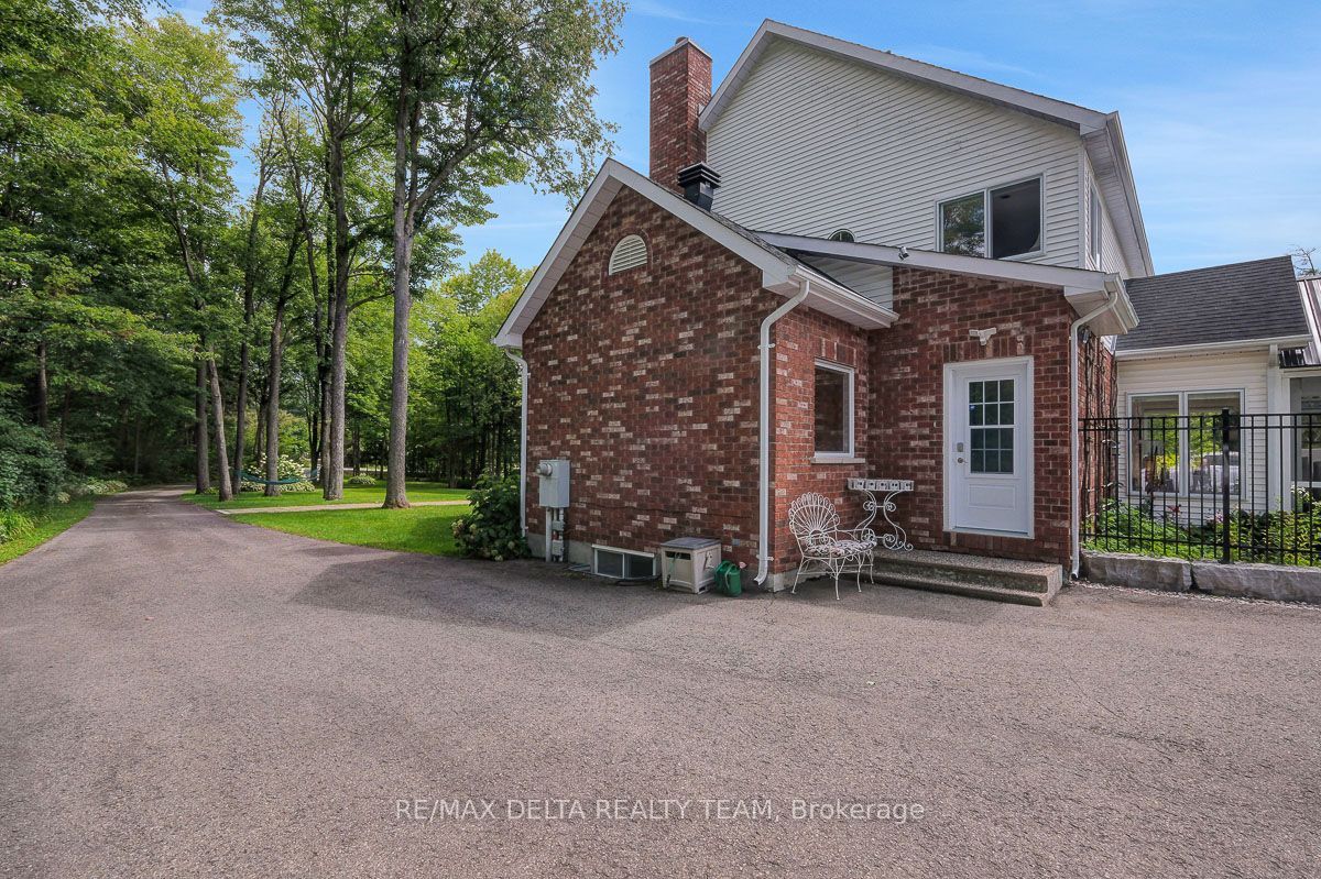 4230 Boundary Road N Property Photo 37