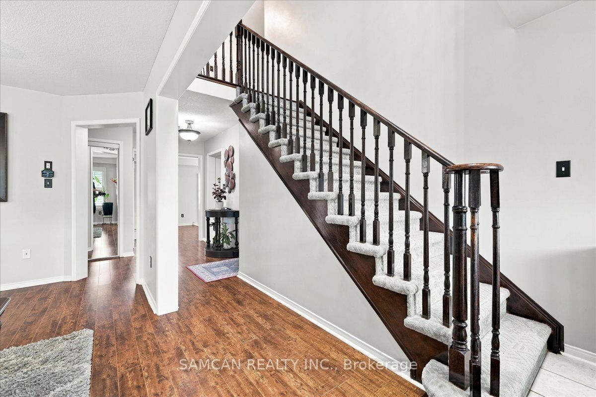 12 Hollinrake Avenue Property Photo 14