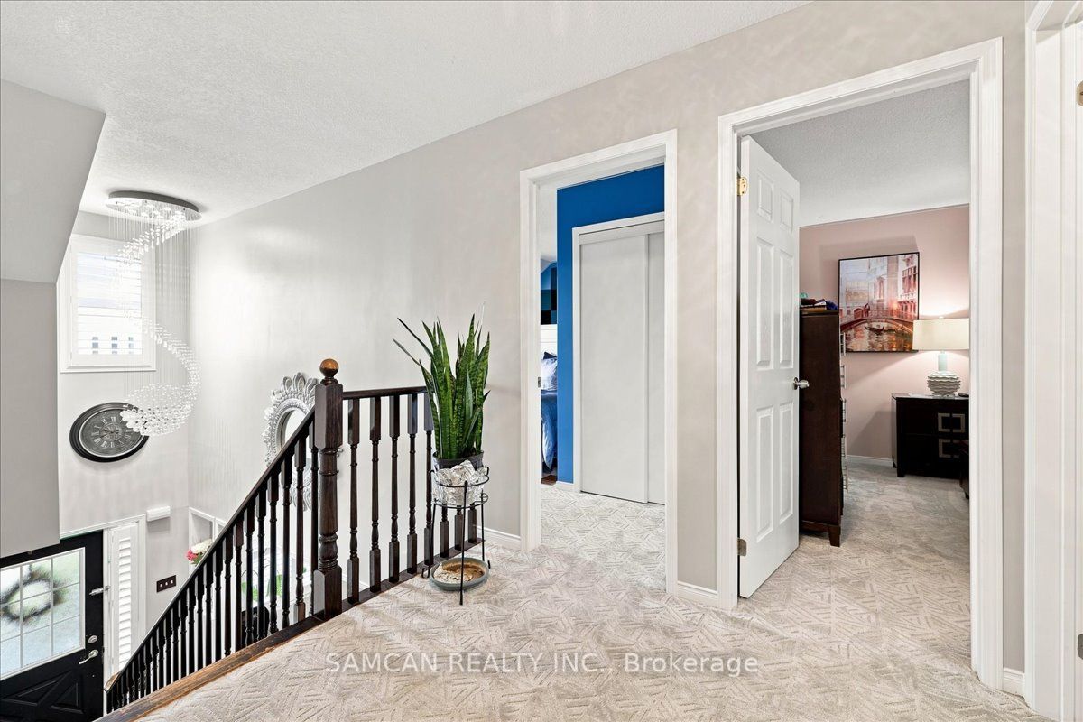 12 Hollinrake Avenue Property Photo 15