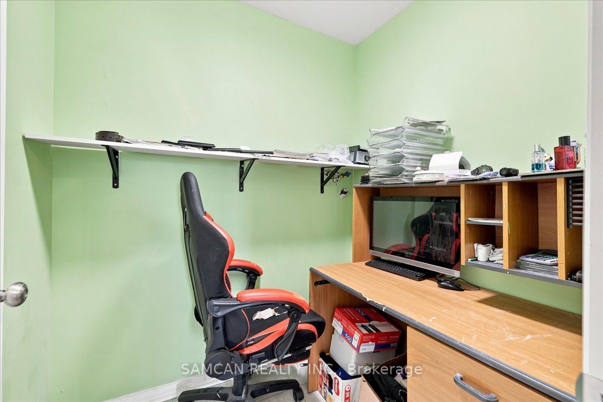 12 Hollinrake Avenue Property Photo 19