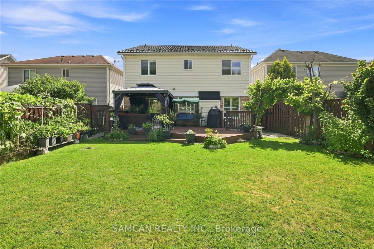 12 Hollinrake Avenue Property Photo 25