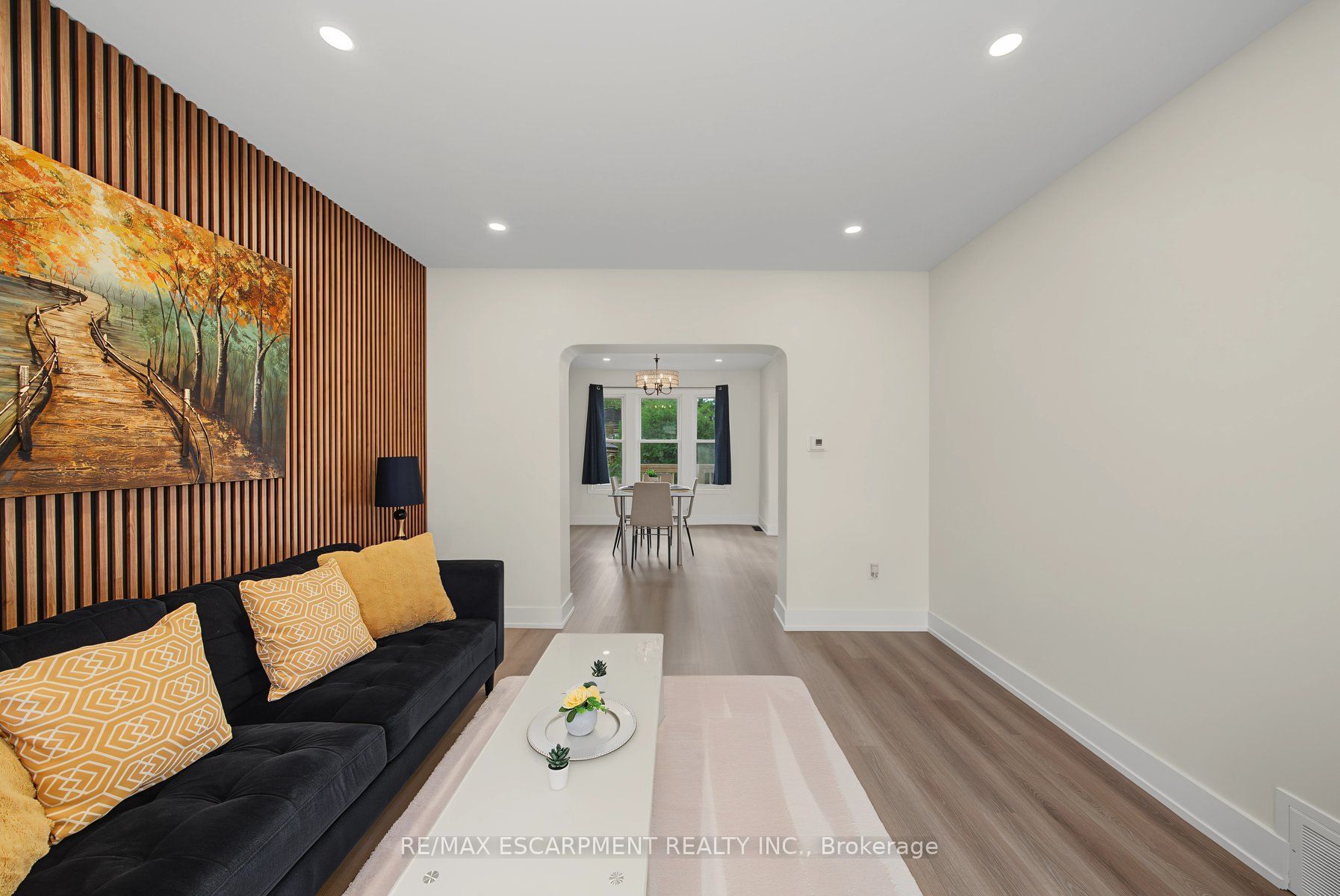 234 Balmoral Avenue S Property Photo 6