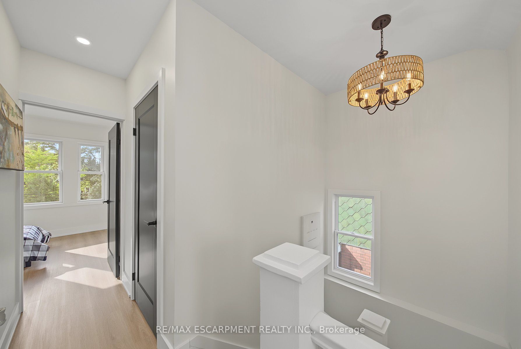 234 Balmoral Avenue S Property Photo 15