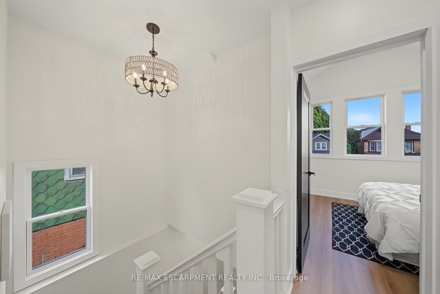 234 Balmoral Avenue S Property Photo 16