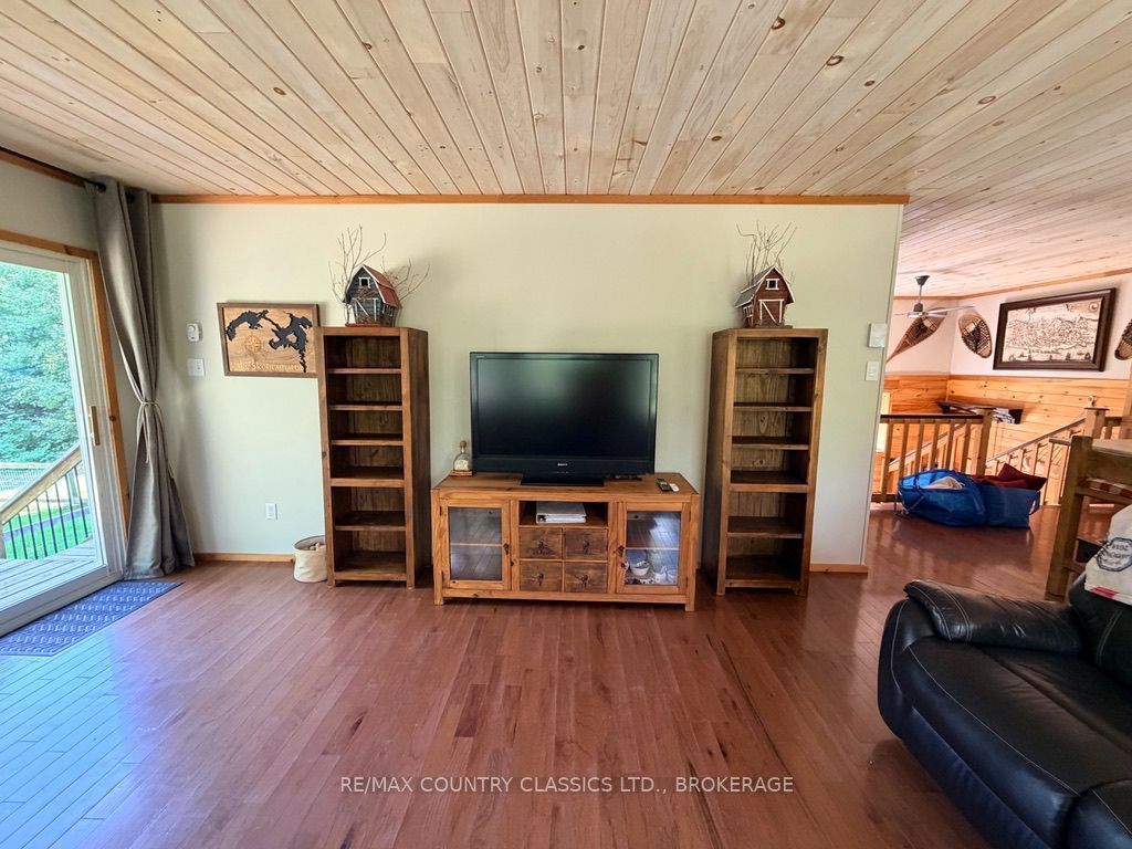 1068c Jacques Bay Road Property Photo 7