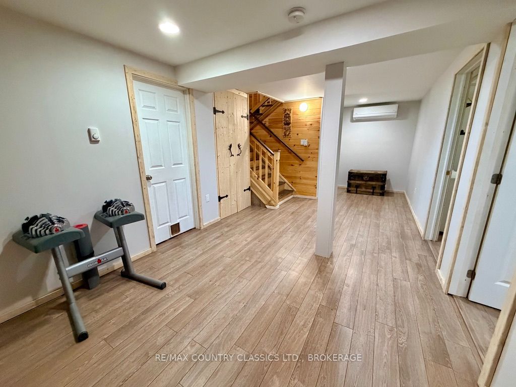 1068c Jacques Bay Road Property Photo 14