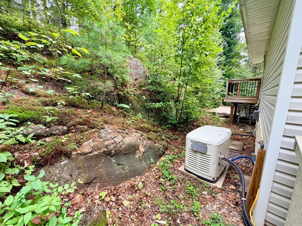 1068c Jacques Bay Road Property Photo 37