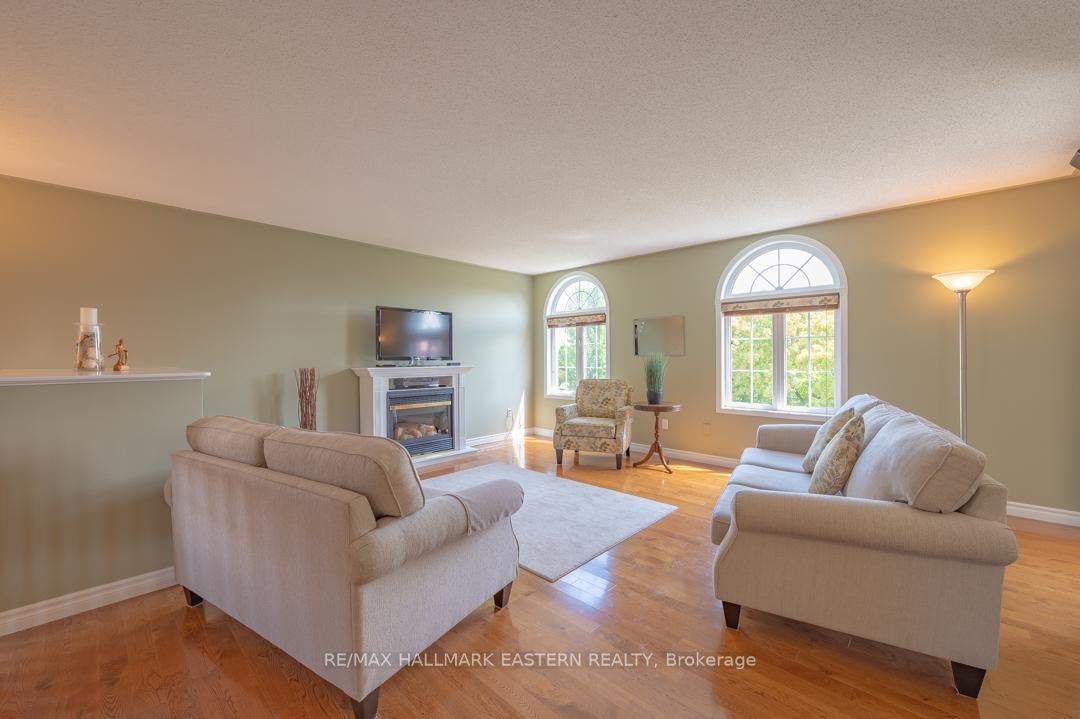 20 Ferguson Place Property Photo 3