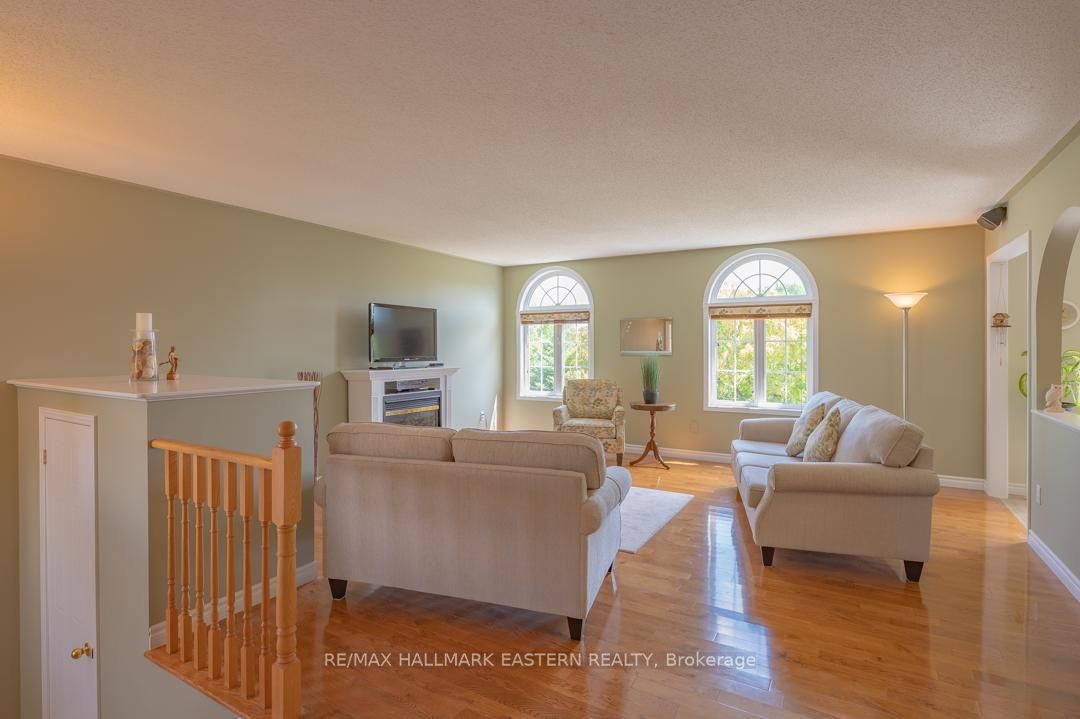 20 Ferguson Place Property Photo 10
