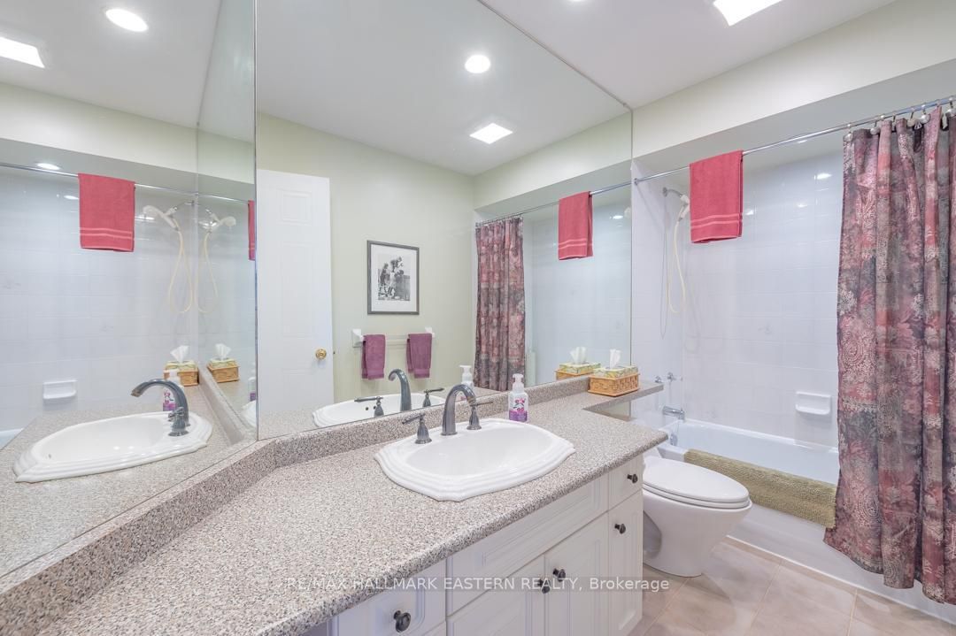 20 Ferguson Place Property Photo 14