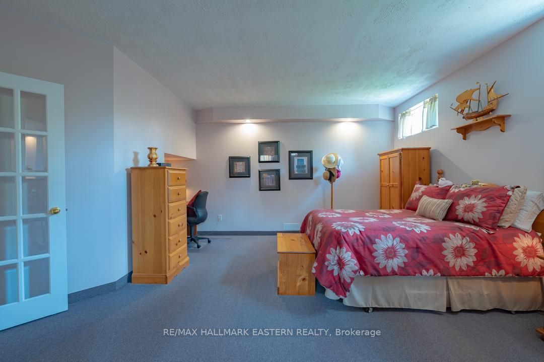 20 Ferguson Place Property Photo 17