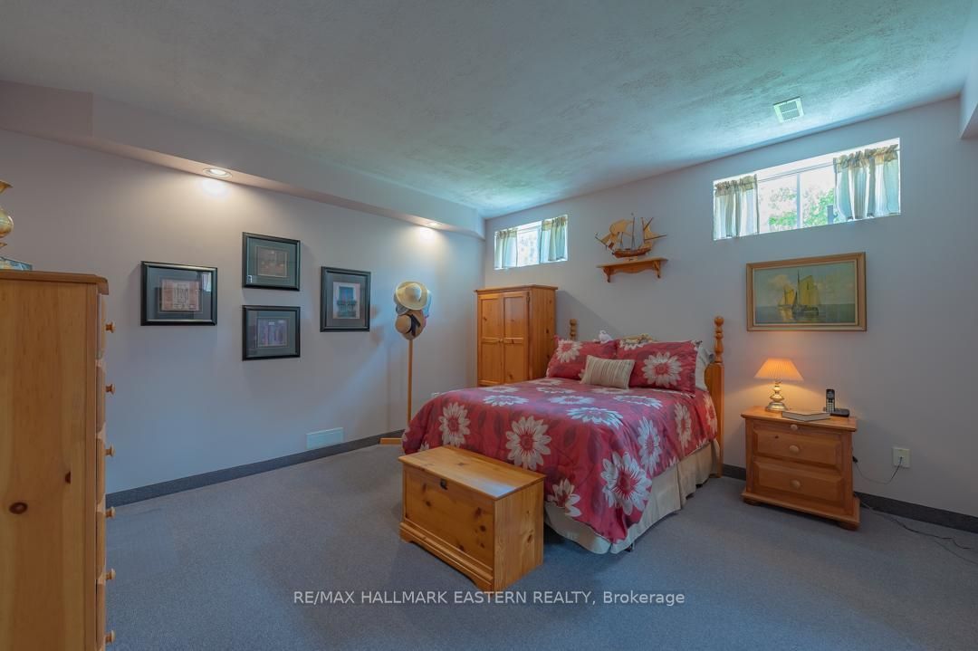 20 Ferguson Place Property Photo 18