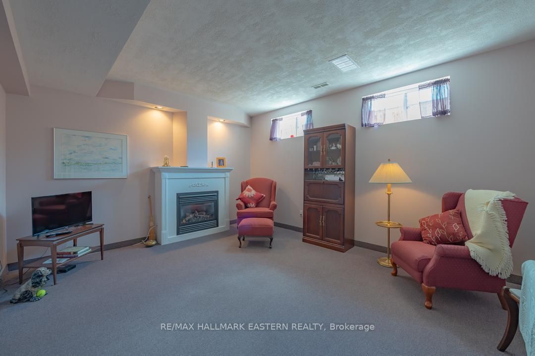20 Ferguson Place Property Photo 20