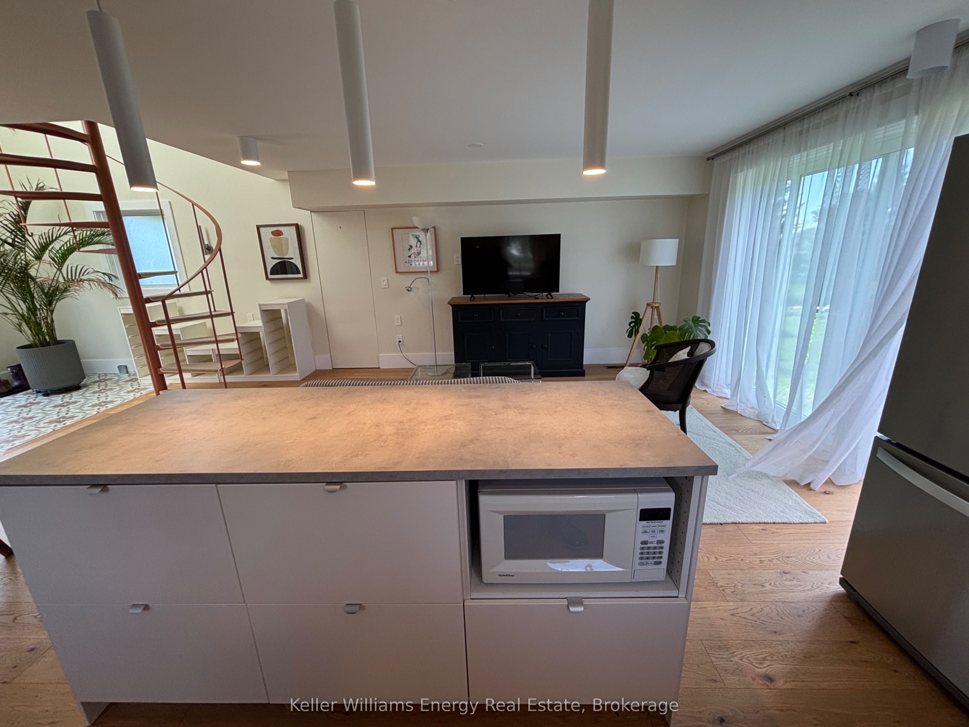 18683 Loyalist Parkway 2 Property Photo 12