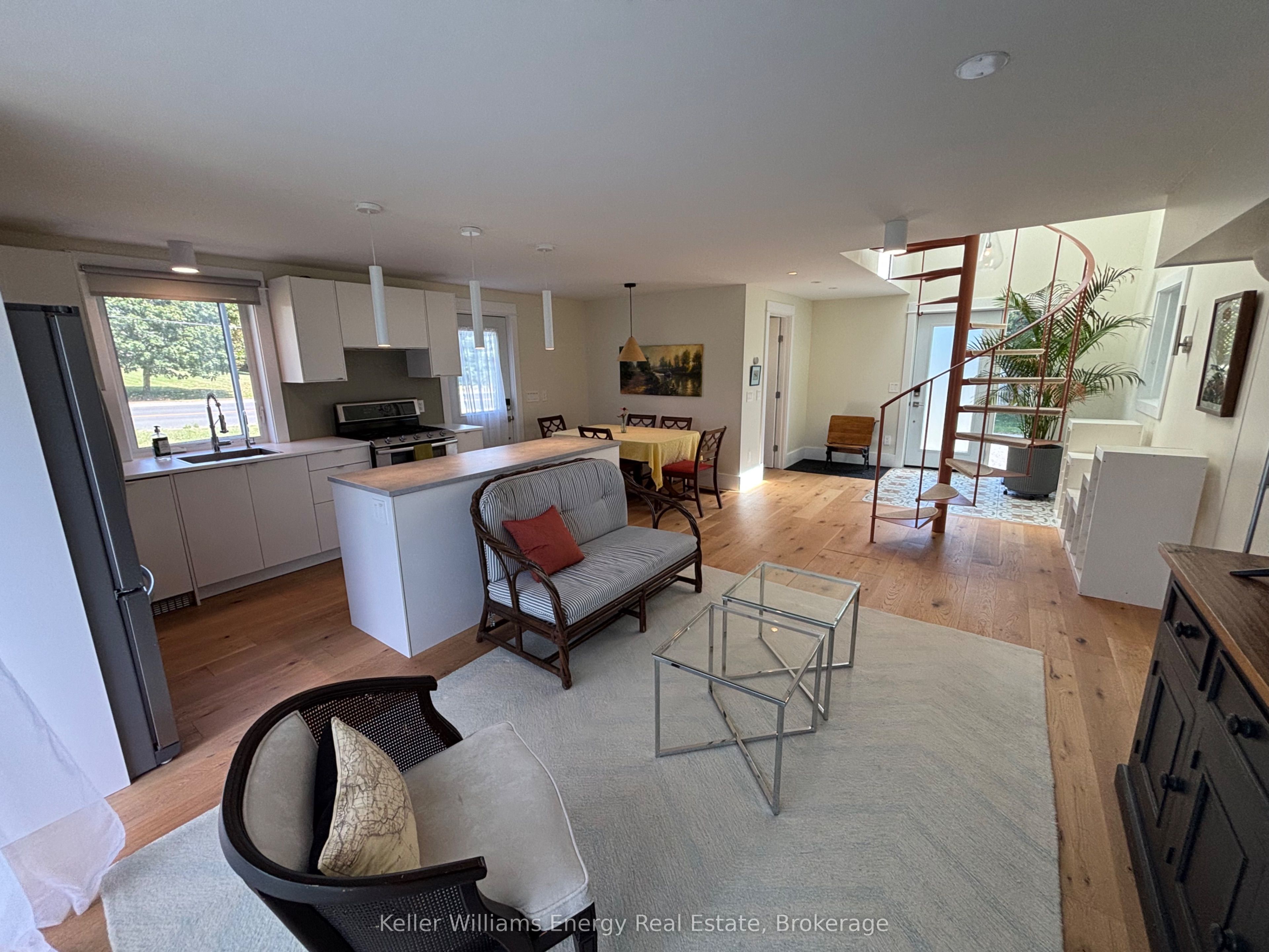 18683 Loyalist Parkway 2 Property Photo 14