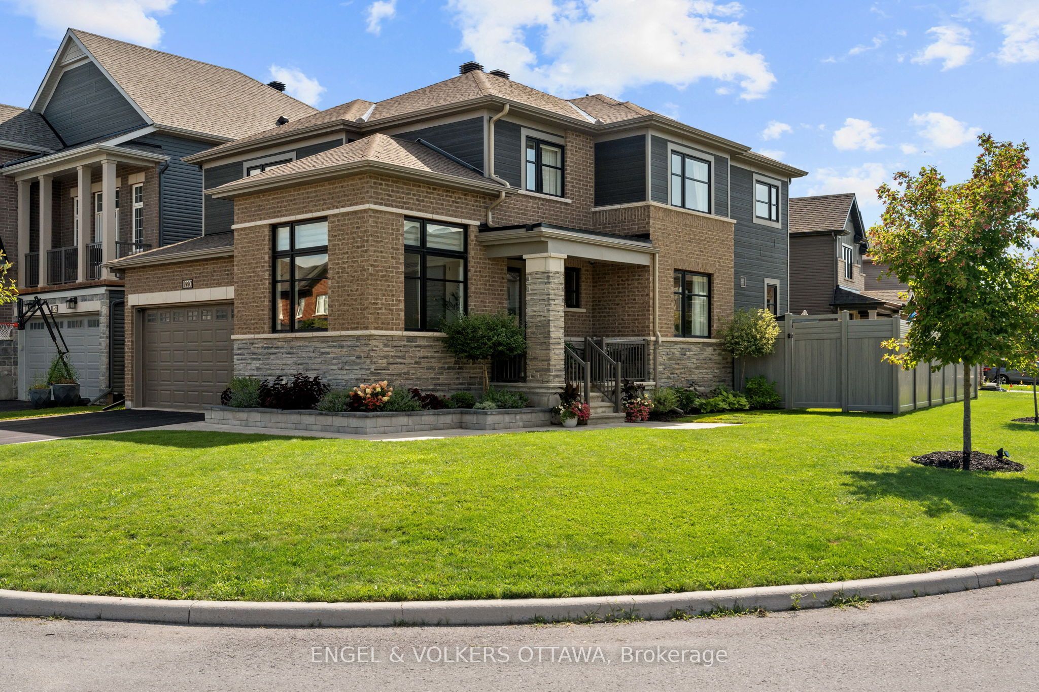 720 Coast Circle Property Photo 1