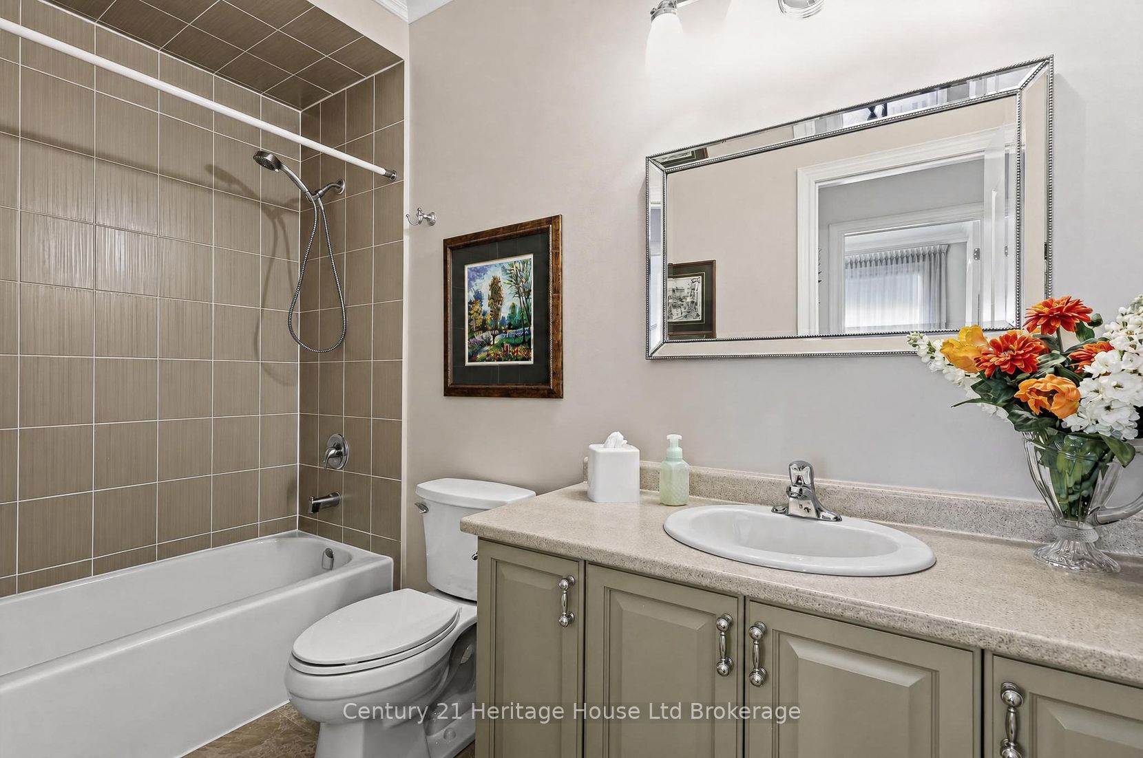 528 Baldwin Crescent Property Photo 7