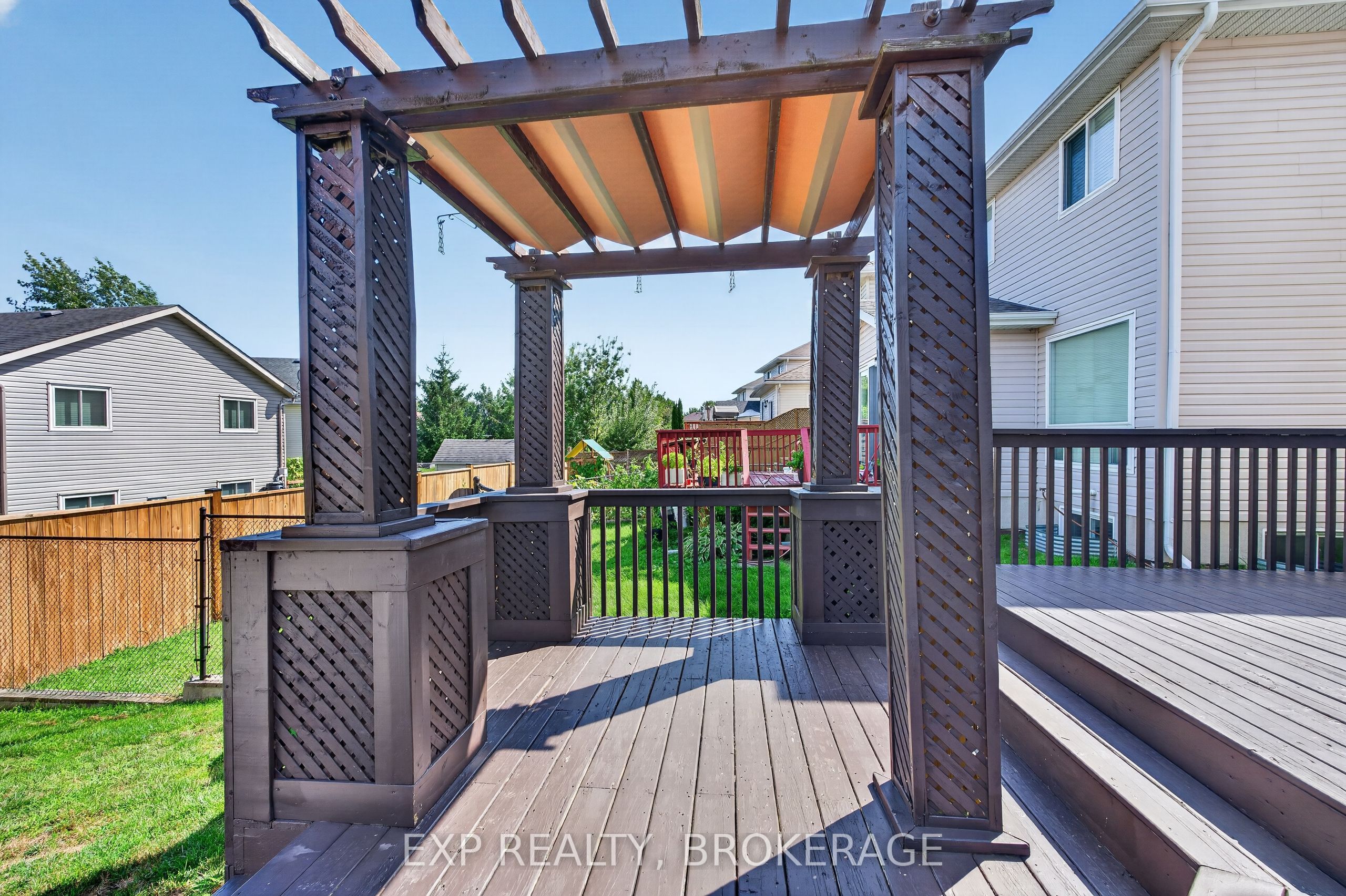 1896 Berrywood Crescent Property Photo 45
