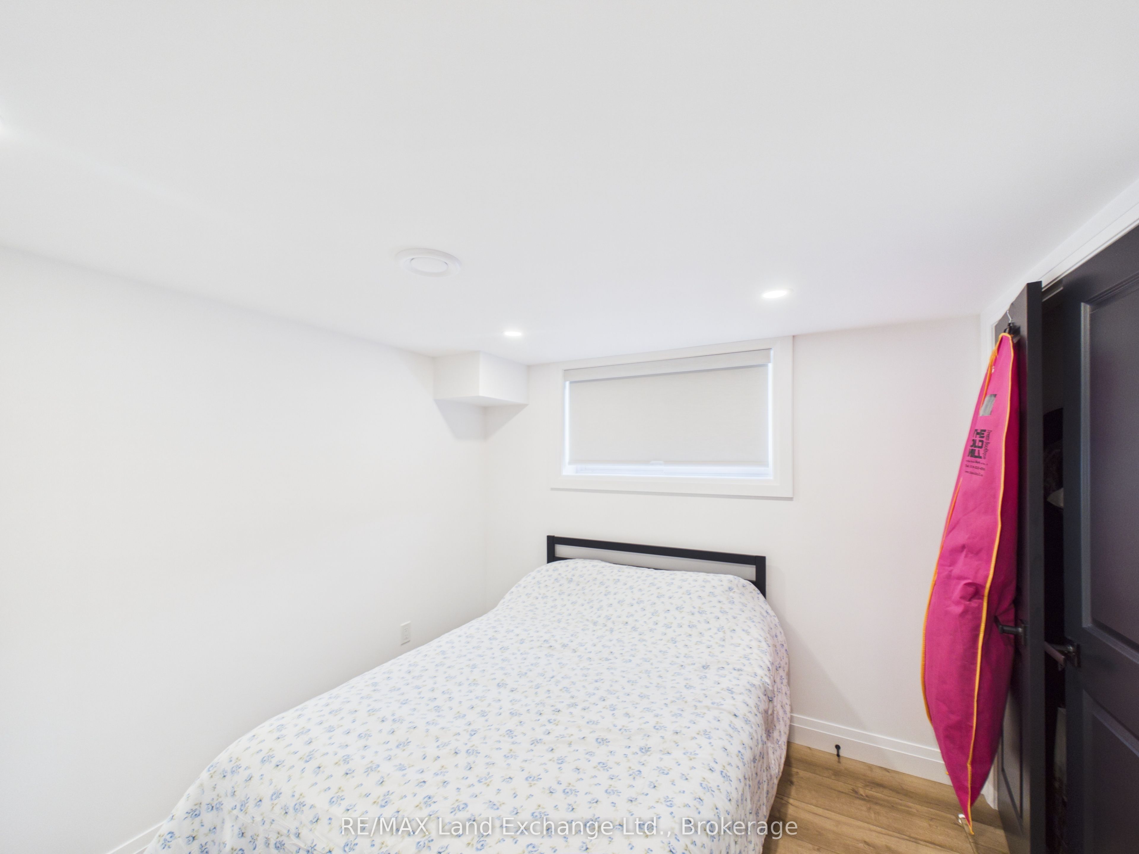 2 Park Street Property Photo 15