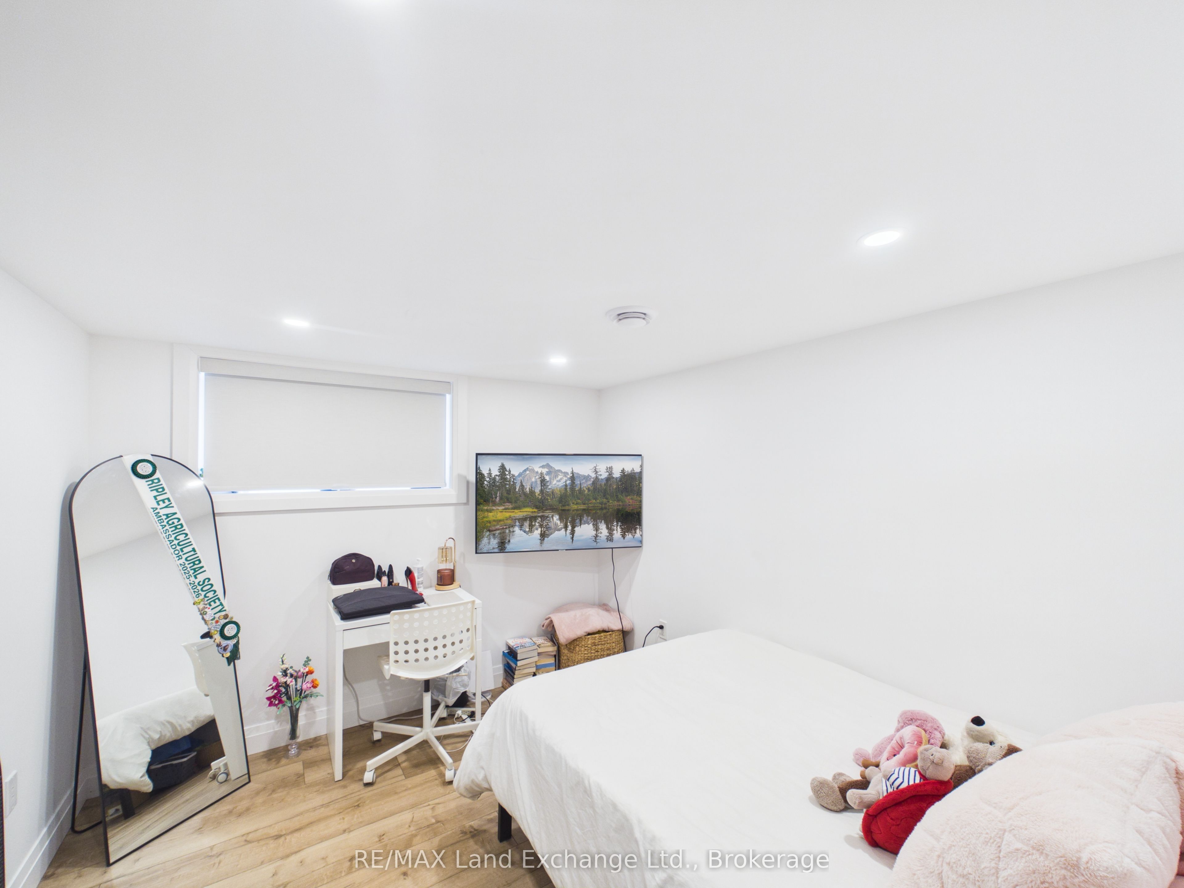 2 Park Street Property Photo 16