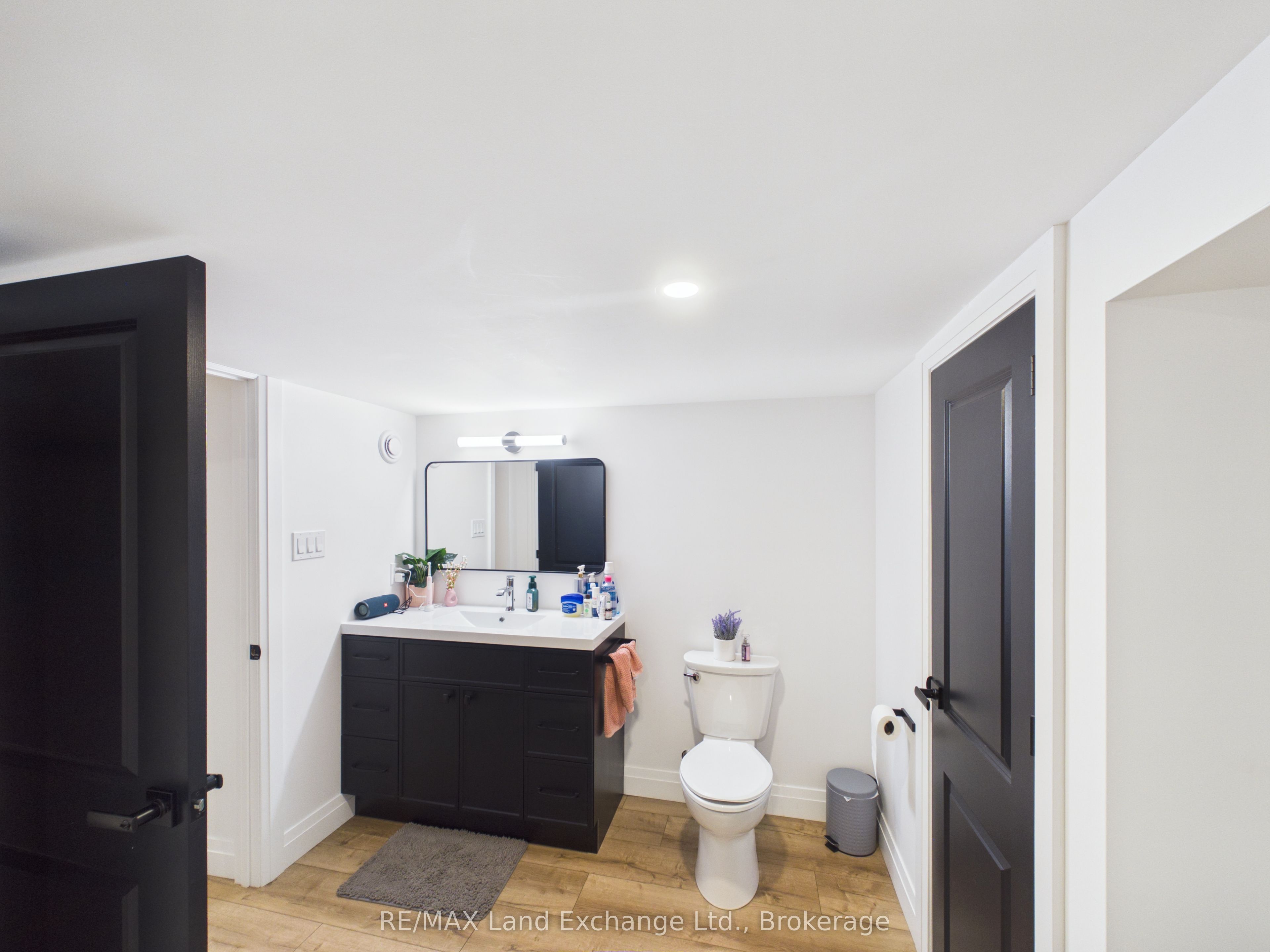 2 Park Street Property Photo 17