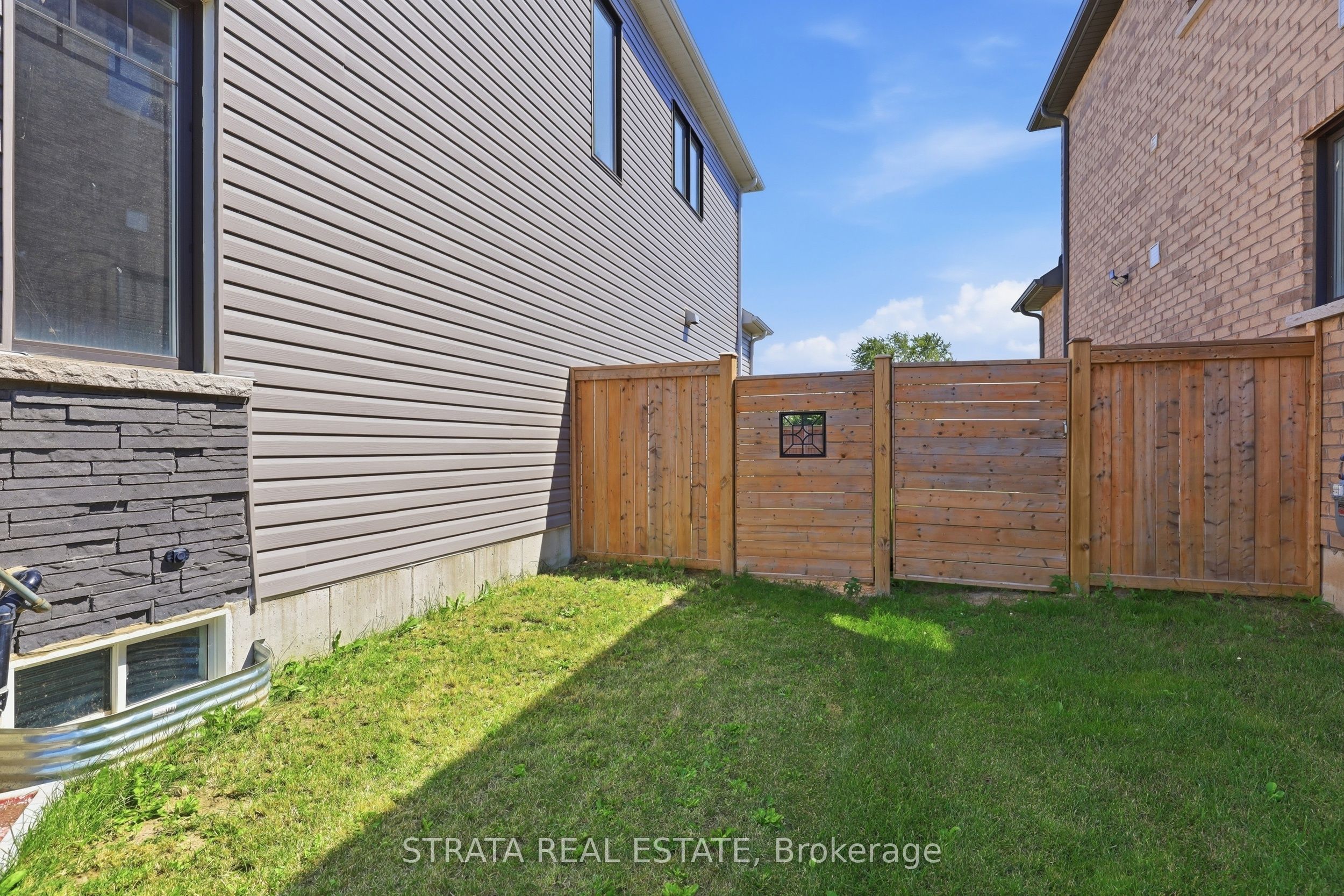 182 Explorer Way Property Photo 31