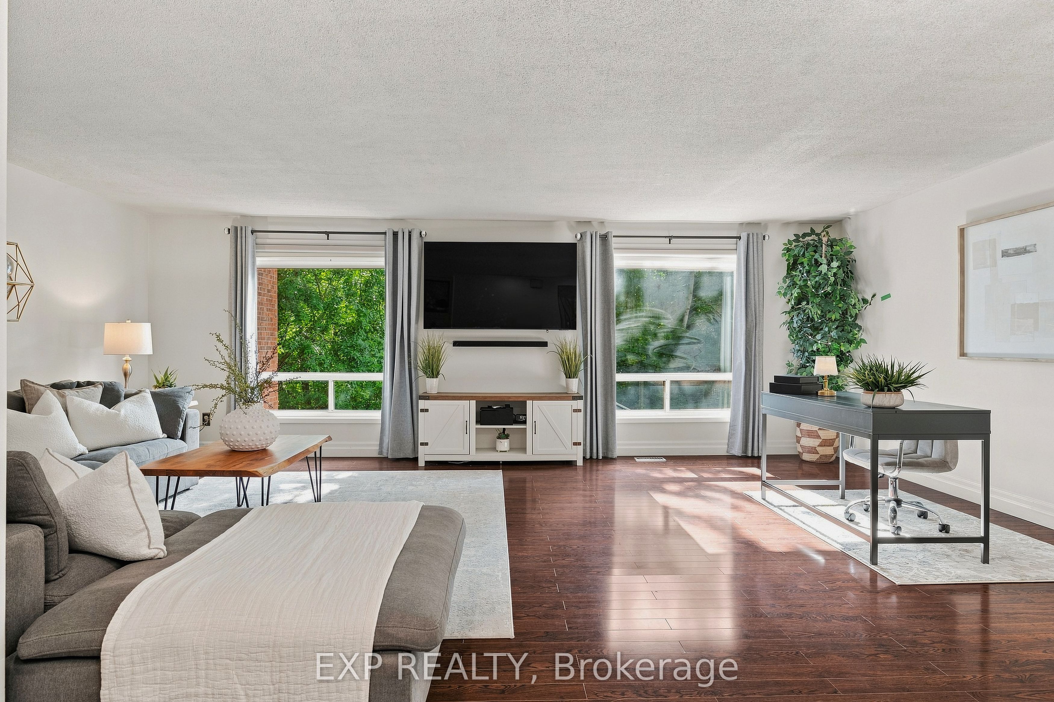 220 Salisbury Avenue 13 Property Photo 6