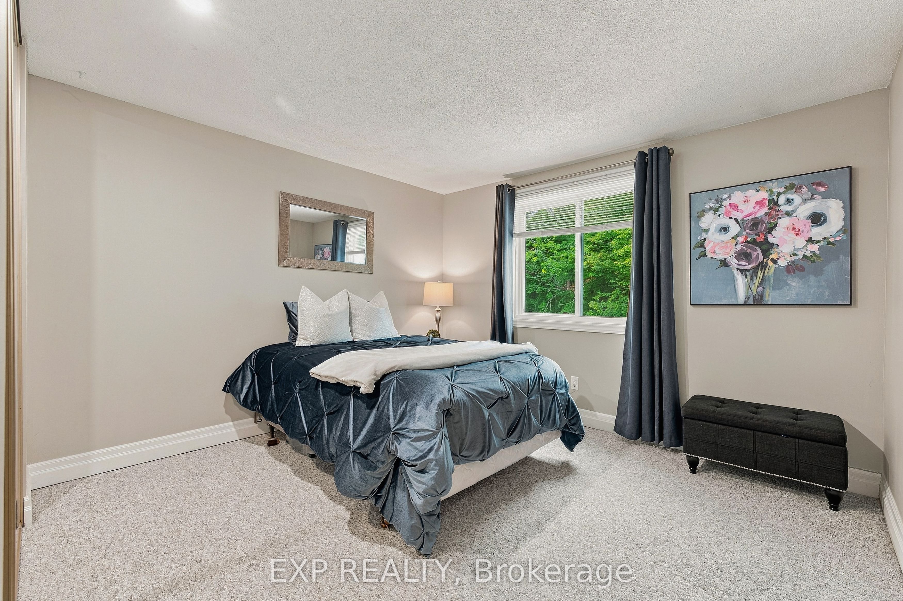 220 Salisbury Avenue 13 Property Photo 19