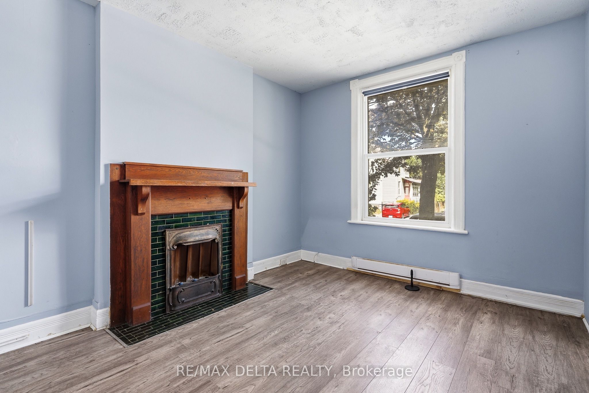 516 Bay Street 2 Property Photo 6