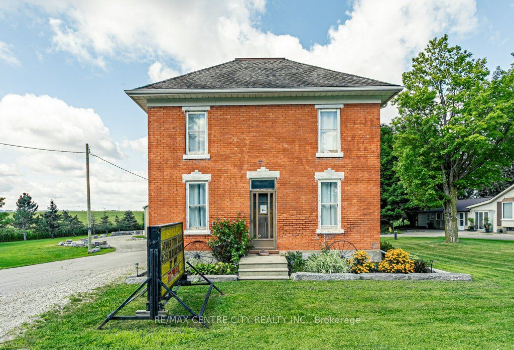 594443 Highway 59 Road Property Photo 1