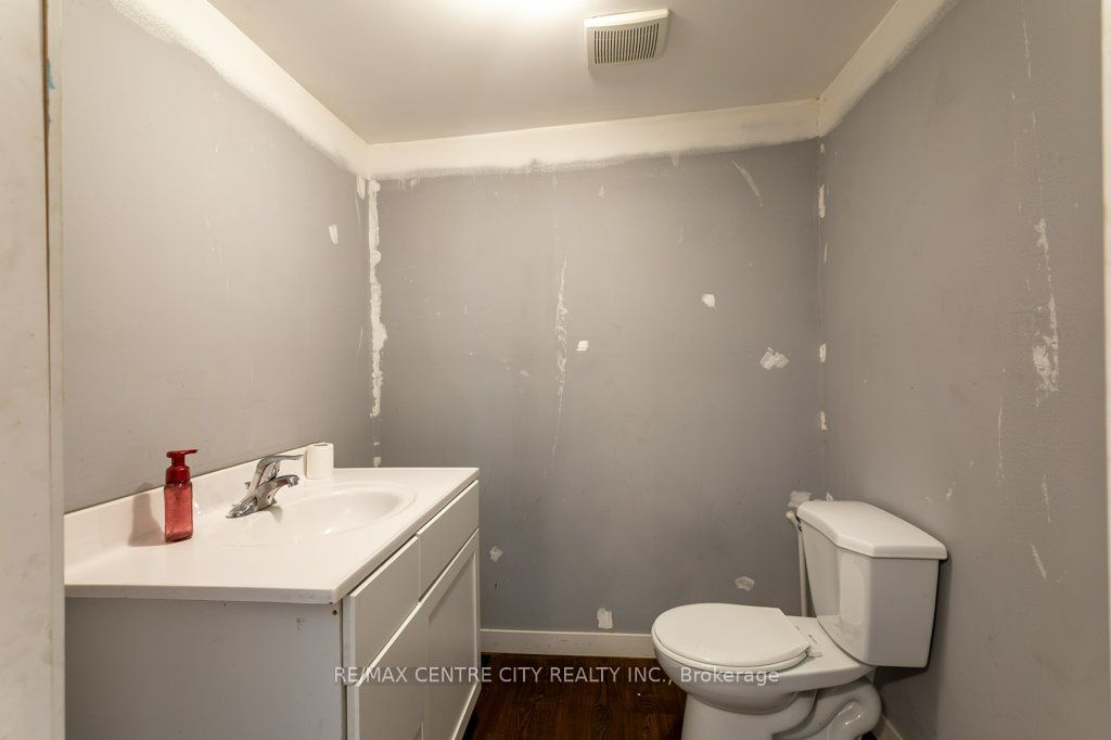 594443 Highway 59 Road Property Photo 25